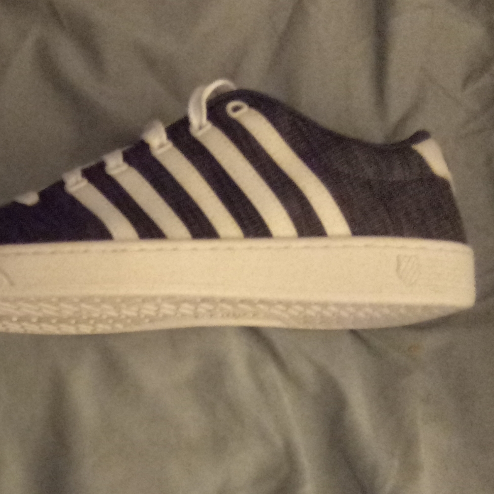 Shoes - Picture 3 of 6